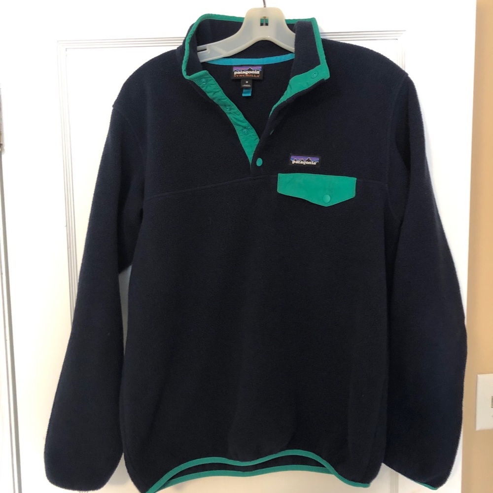 Women’s Patagonia Fleece pullover.Medium